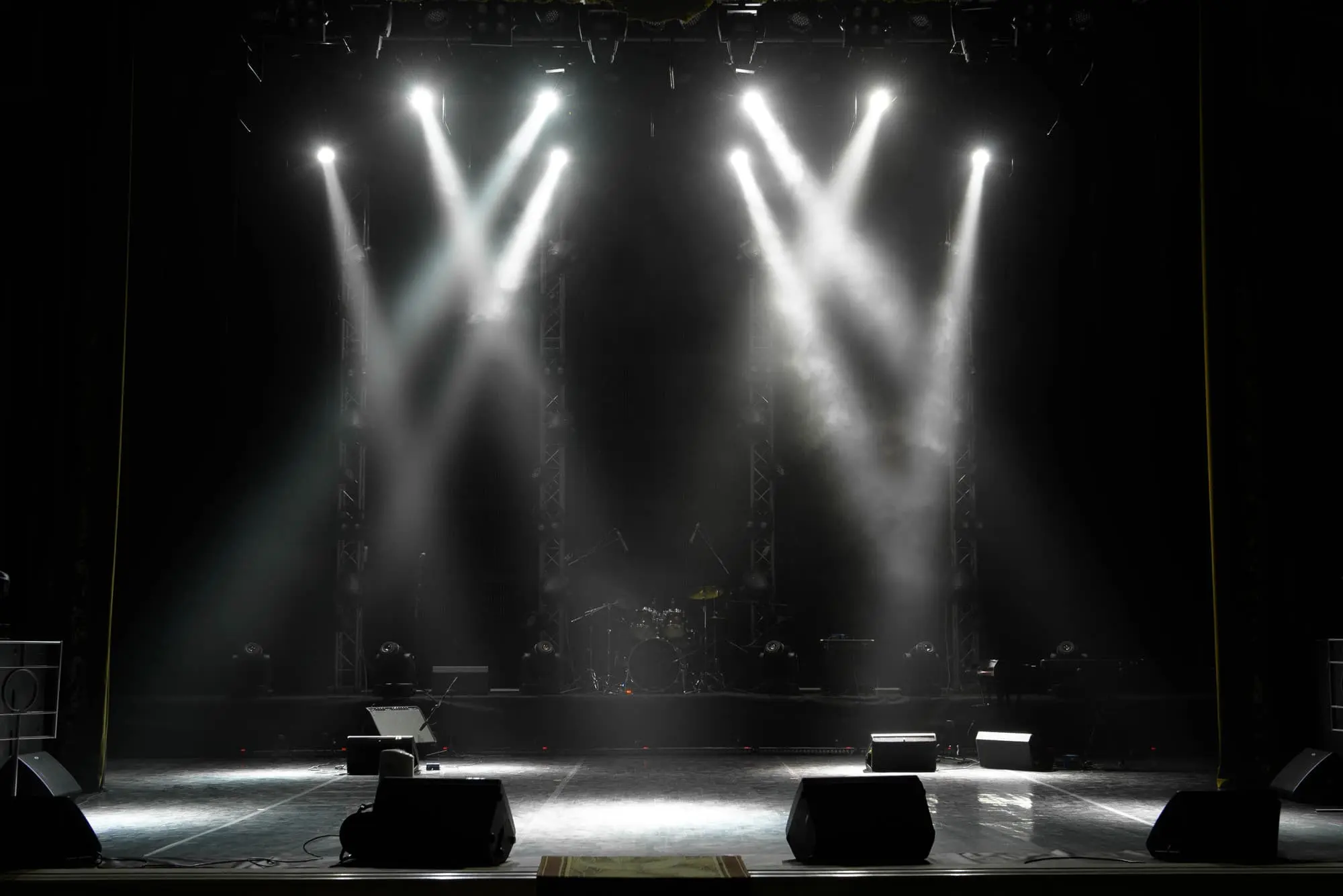 different types of lighting in theatre - Types of Theater Lights and Their Benefits in Stage Lighting - Vorlane - Vorlane