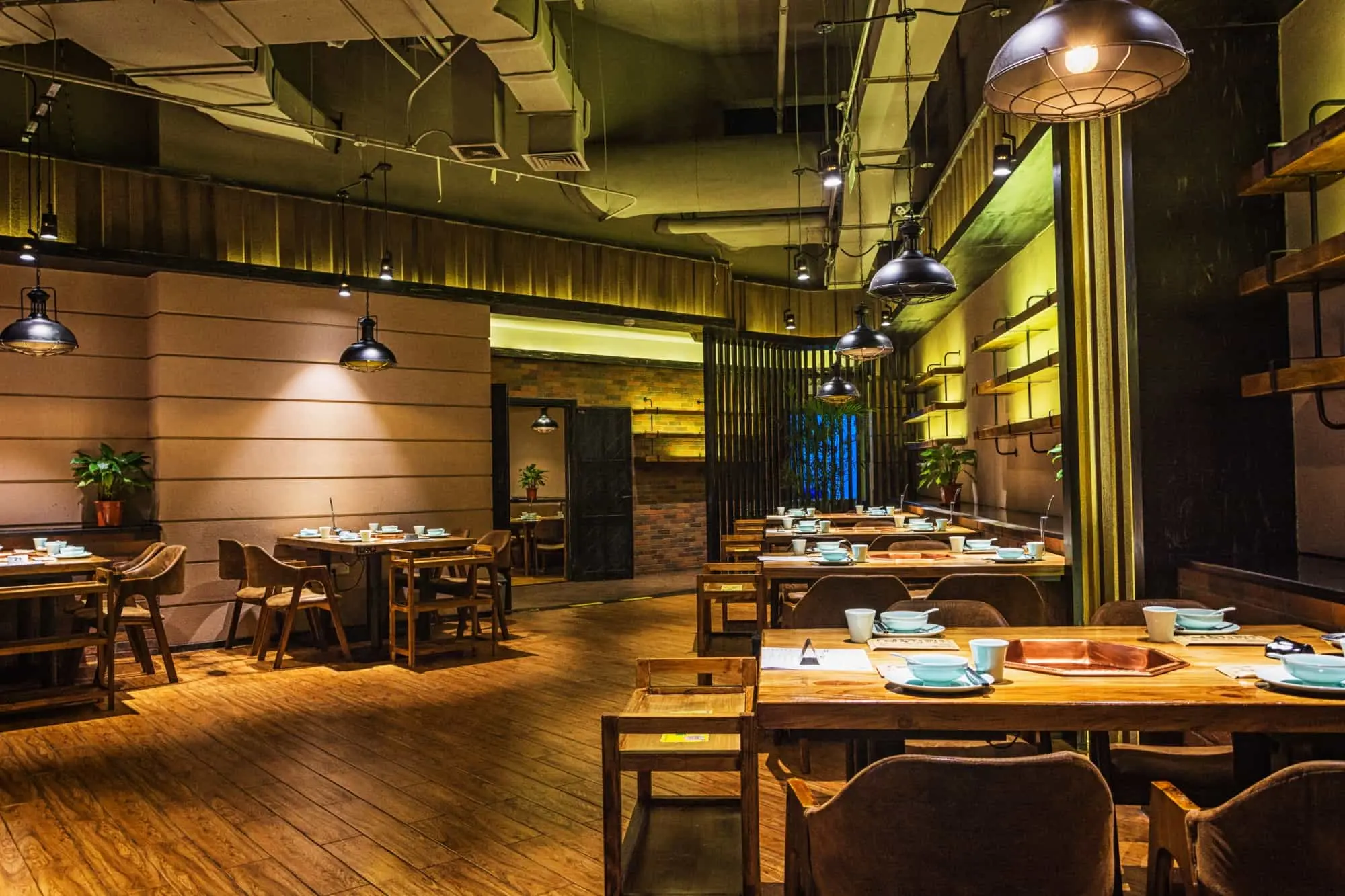 Restaurant Lighting Design - How To Choose The Right Restaurant Lighting Design - Vorlane - Vorlane